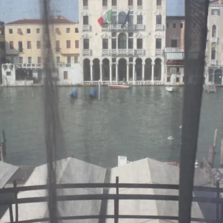 Rialto Grand Canal View * ונציה